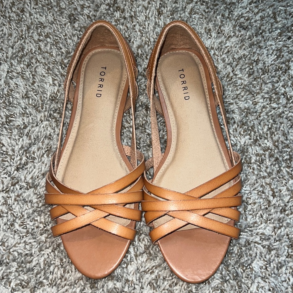 Size 10 wide faux leather / huaraches sandals